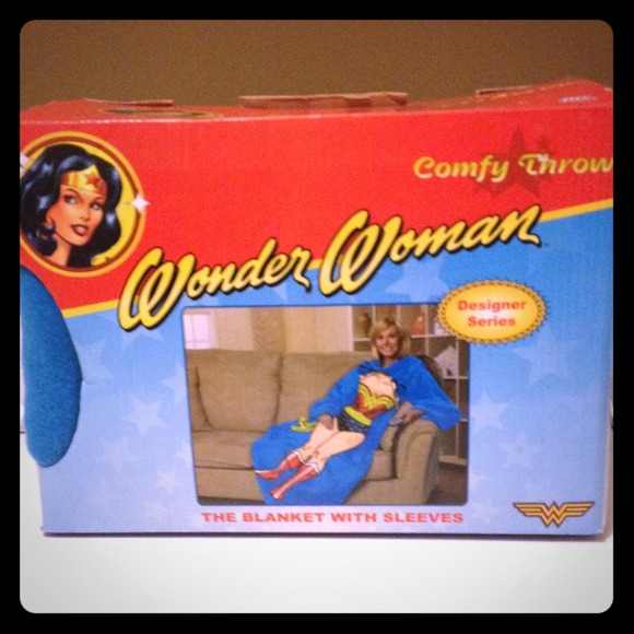 Wonder Woman snuggle