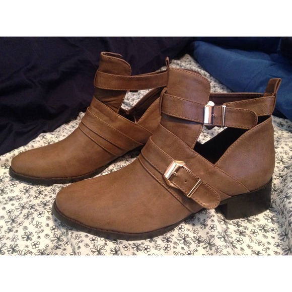 never worn brown buckle booties