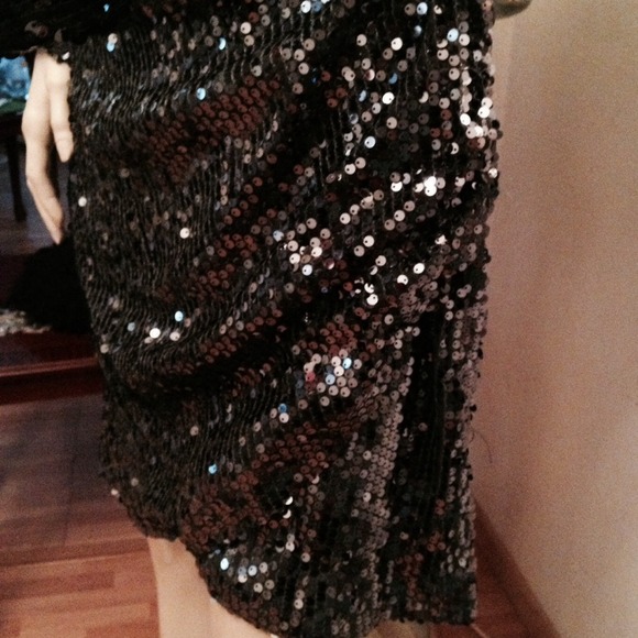 NWOT Metallic Dark Silver Sequin Dress - Picture 4 of 4