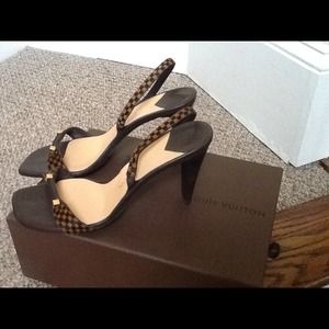 Authentic Louis Vuitton Epi Heels!! Cowhide Sling!