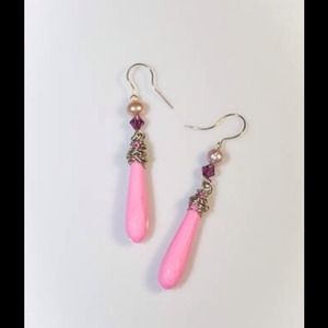 Pink teardrop earrings with pearls and christals