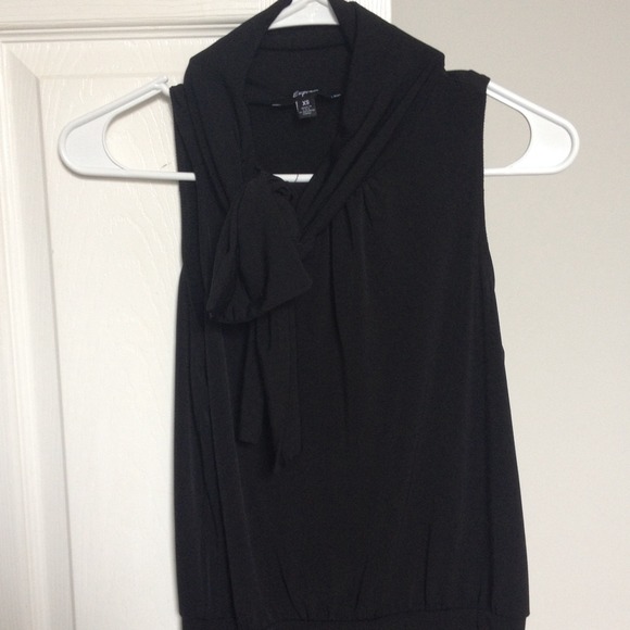 Black sleeveless dressy top from express