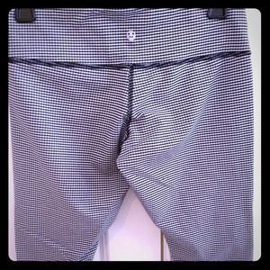 Lululemon wunder under crops