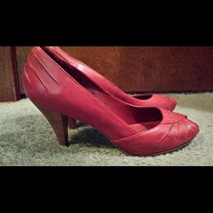 Nomi brand red heels size 10