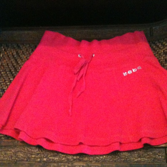 Bebe skirt