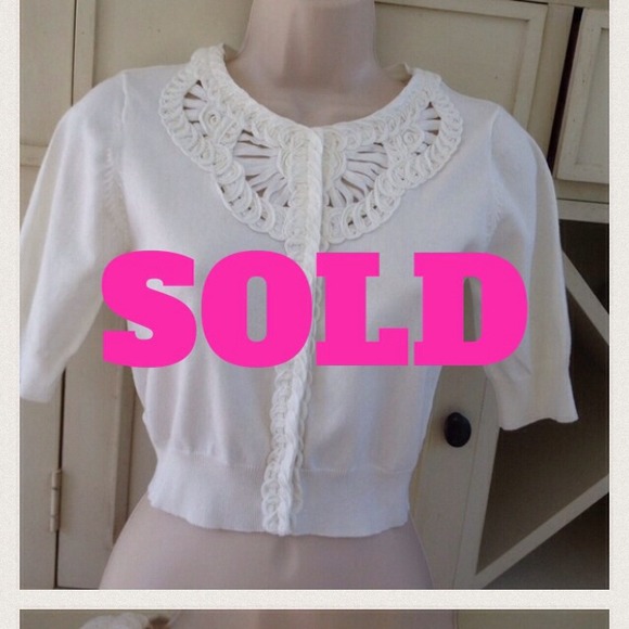 TOP/CARDIGAN BUTTON DOWN