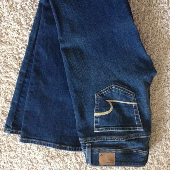 NWOT american eagle size 4 short jeans