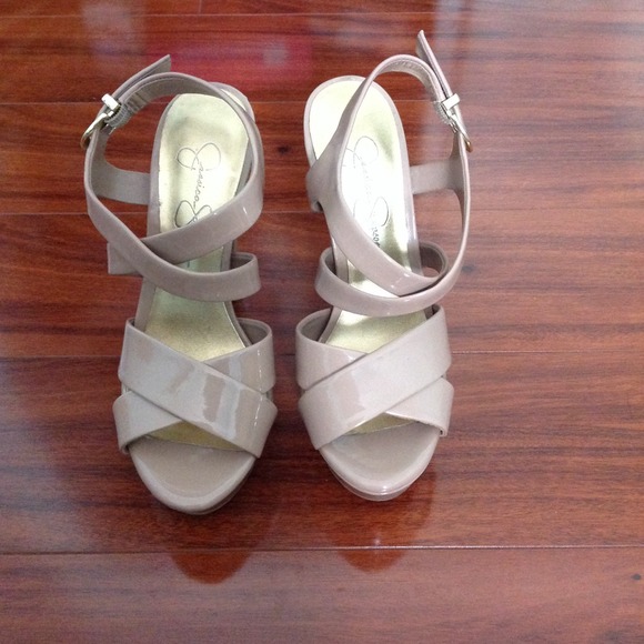 (TAKEN) Jessica Simpson beige heels