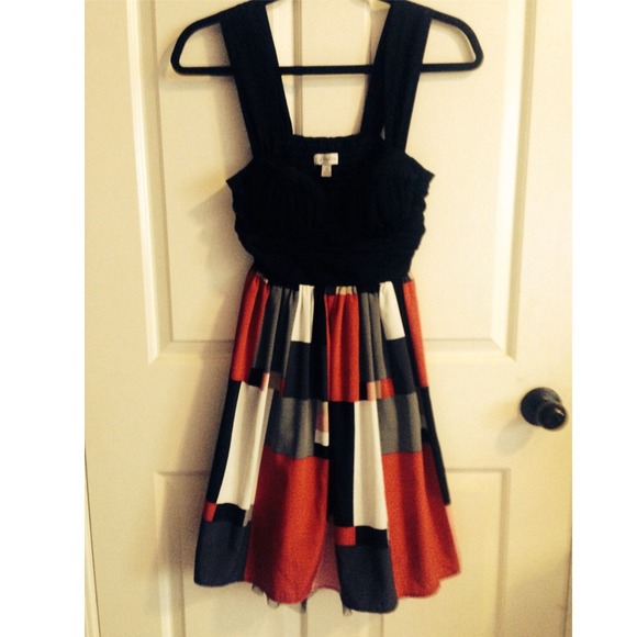 Dress :) - Picture 1 of 1