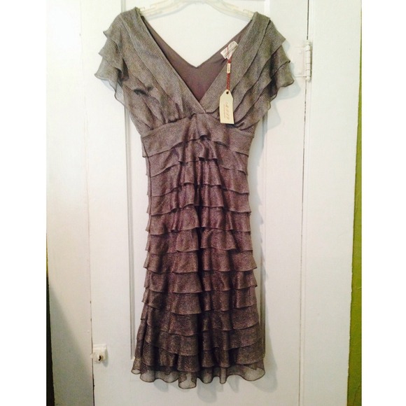 🎉Host Pick!🎉 MSSP silver cocktail dress - Picture 1 of 2