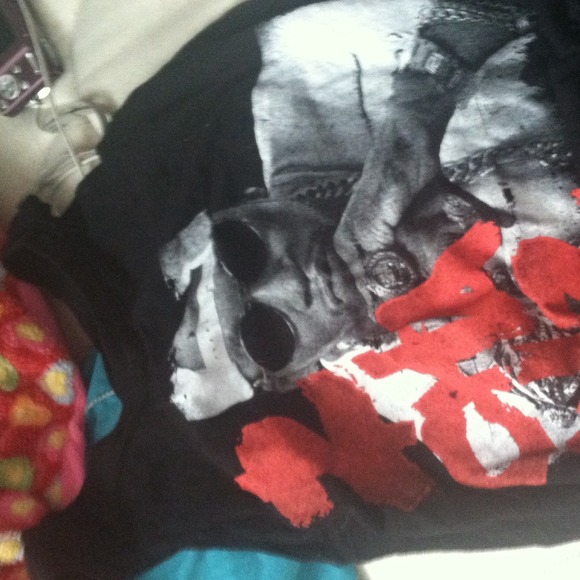 Sleeveless 2chan top