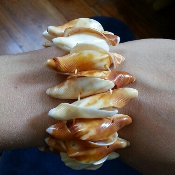 Shell bracelet - Picture 2 of 2