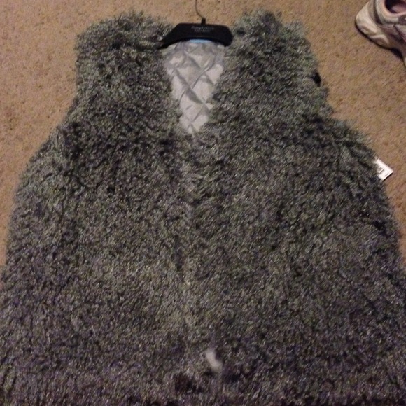 Beautiful soft Vera Wang vest