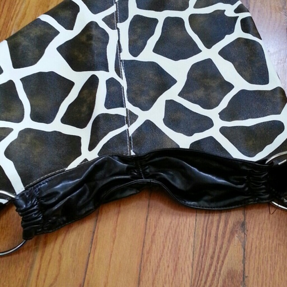 Handbag - Picture 2 of 3