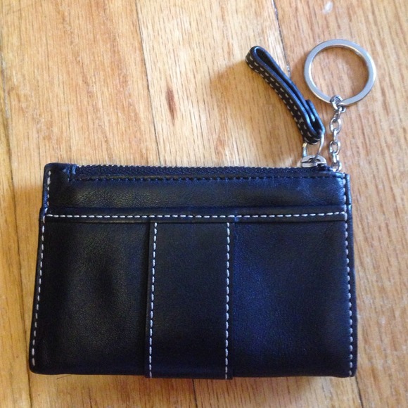 SOLD. COACH black leather card and key wallet - Picture 2 of 5