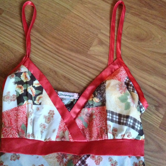 🍄Salmon colored Spring top🍄🌻 - Picture 2 of 4