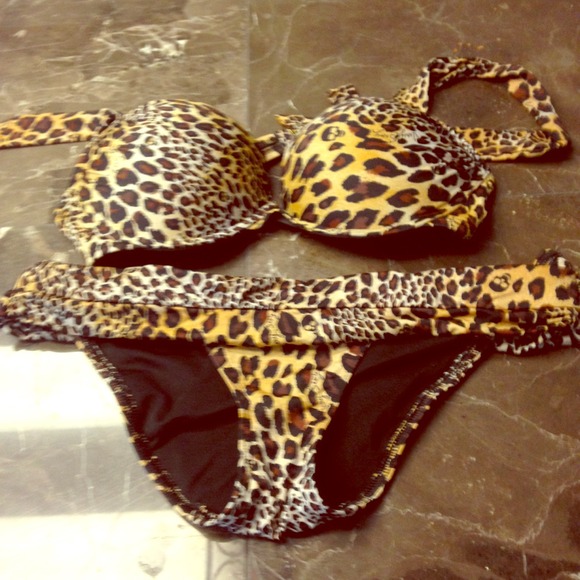 Victoria's Secret Very Sexy Bomb Shell bikini