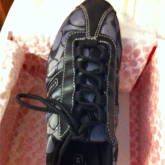 Brand New 6.5 Coach Sneakers - Picture 2 of 4