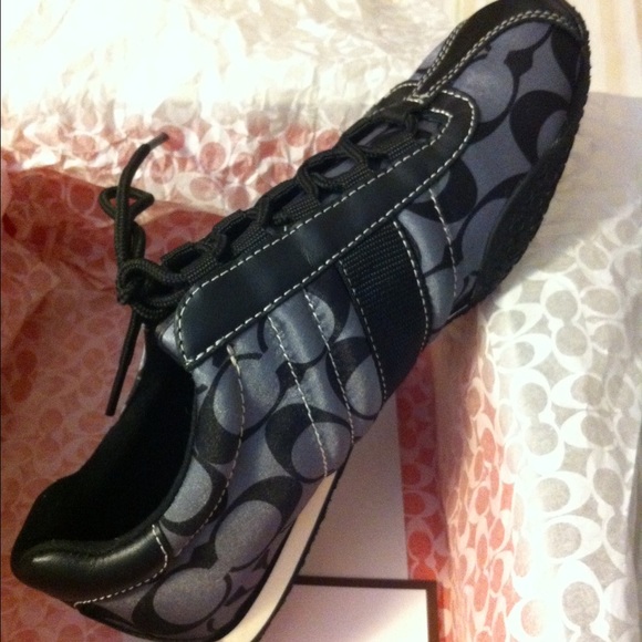 Brand New 6.5 Coach Sneakers - Picture 4 of 4