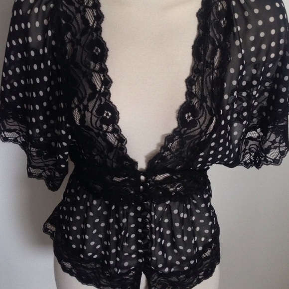Forever 21 Tops - LACE POLKA DOT KIMONO TOP Blouse Black White S Forever 21 Tops - LACE POLKA DOT KIMONO TOP Blouse Black White S