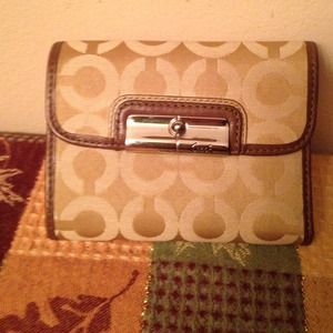 Small Tri-Fold Coach Wallet