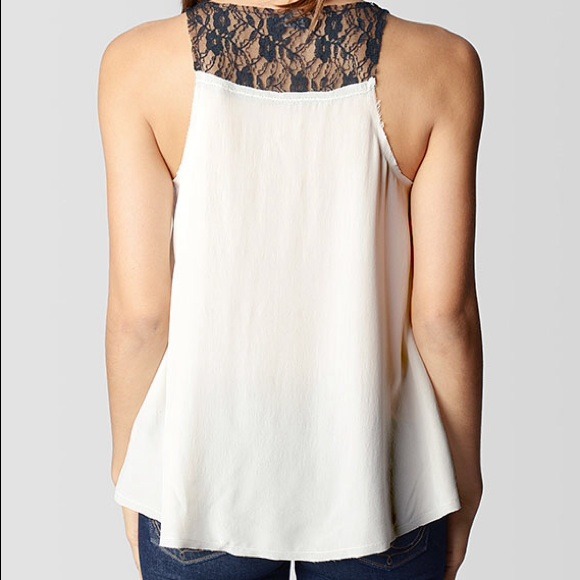 ❤️SOLD❤️True religión  silk 100% wh lace Sz L $128