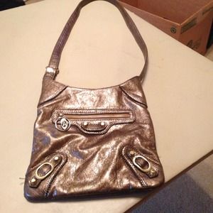 Satchel style small handbag in coppery finish