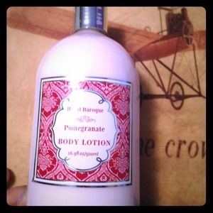 Royal Baroque Body Lotion Pomegrante