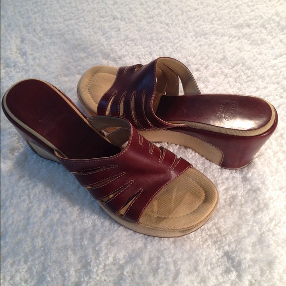 Was $15 Size 9 Joan & David Sandals