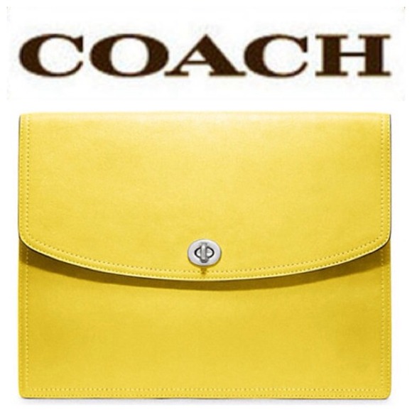Coach Clutches & Wallets - Large Leather Coach 👛