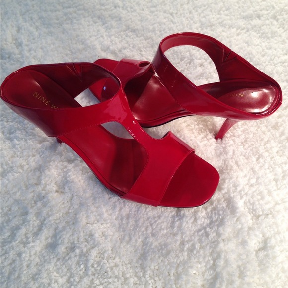 Size 8.5 Nine West sandals was $15