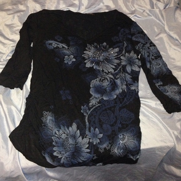 Black top with dark blue flowers
