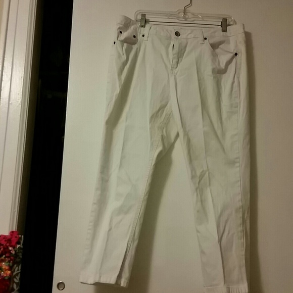 Crop white jeans