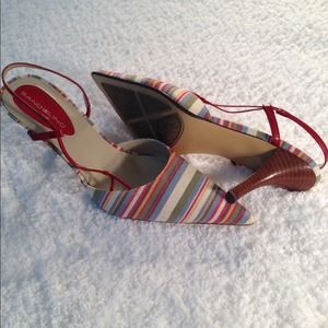 Size 9 Bandolino shoes was $15