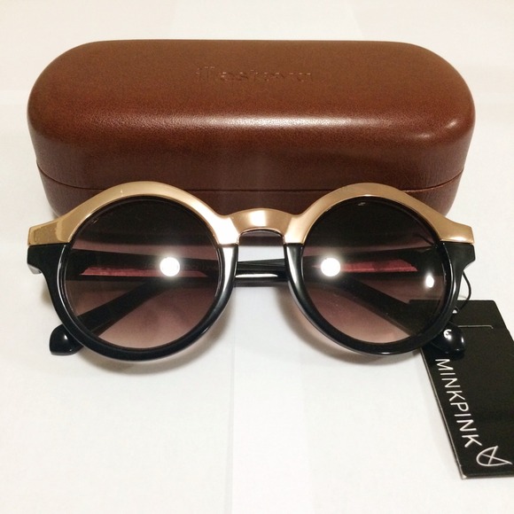 MINKPINK Accessories - Round sunnies