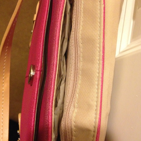 Pink purse💗 - Picture 3 of 4