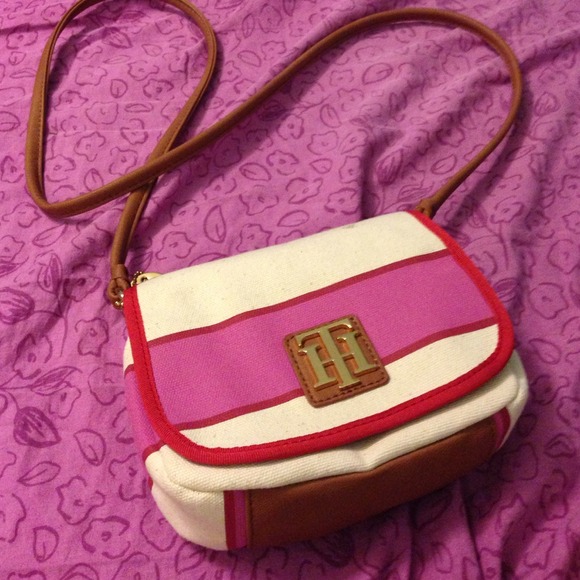 Tommy Hilfiger side bag