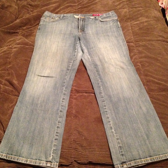 Seven7 Jeans & bra bundle