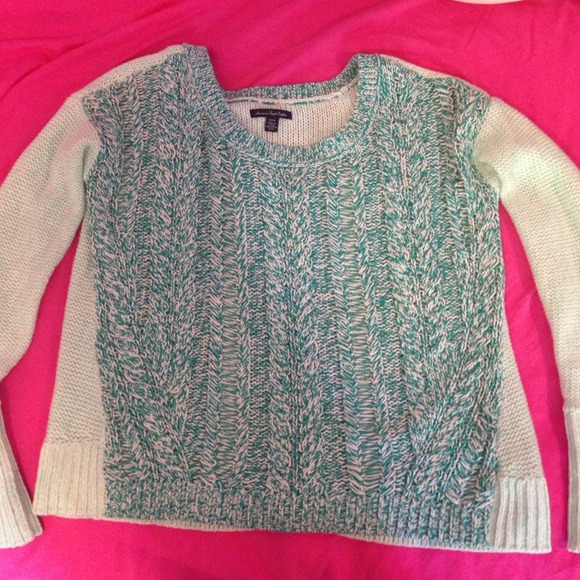 American Eagle Sweater - Picture 1 of 2