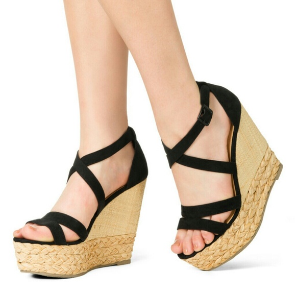 BRAND NEW Cambria Platform Wedge.