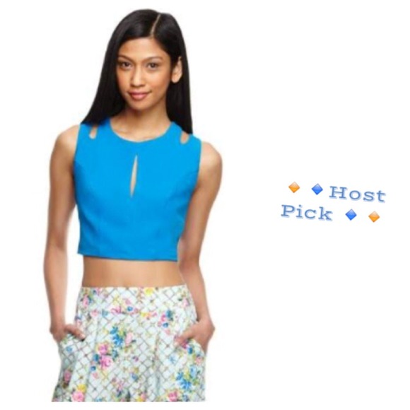 DO+BE Tops - DO & BE Crop Top
