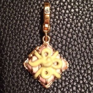 Juicy Couture Petit Four charm