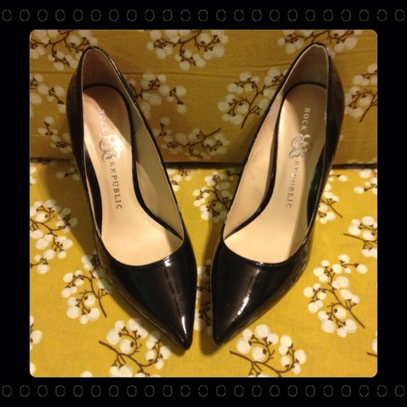 ⚡SALE⚡ Rock & Republic Black Patent Pumps.
