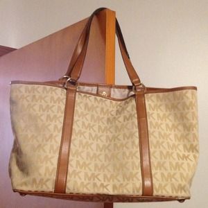 Large Michael Kors tote