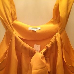 Brand new Banana Republic yellow blouse!!