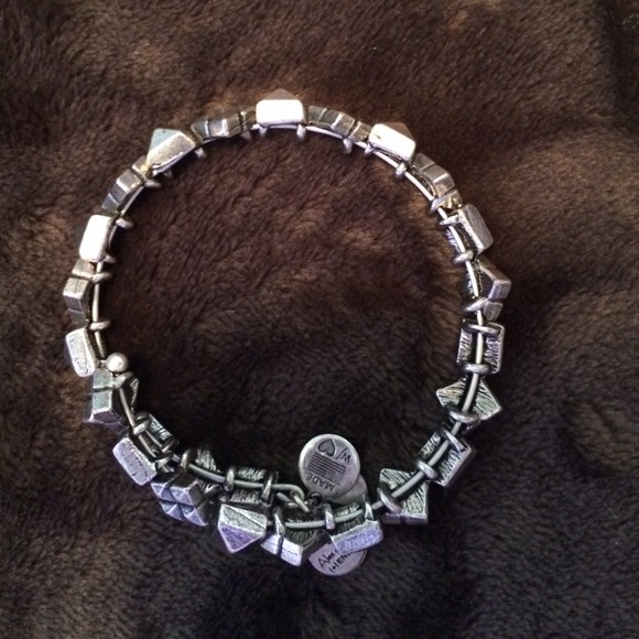 BUNDLED-Alex and Ani studded bracelet NWOT - Picture 2 of 3