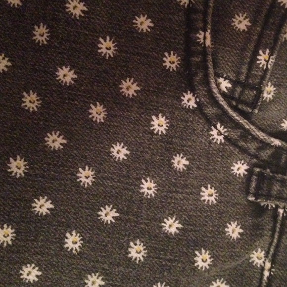 Topshop Moto shorts! Grey denim, floral pattern - Picture 3 of 4