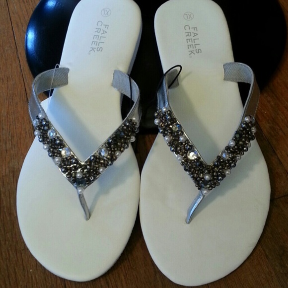 🚫SOLD🚫 NWT White and Silver Embellished Flips - Picture 3 of 3