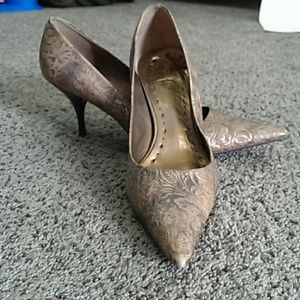 BCBGirls - floral texture heels