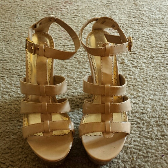 Forever 21 nude strappy platforms